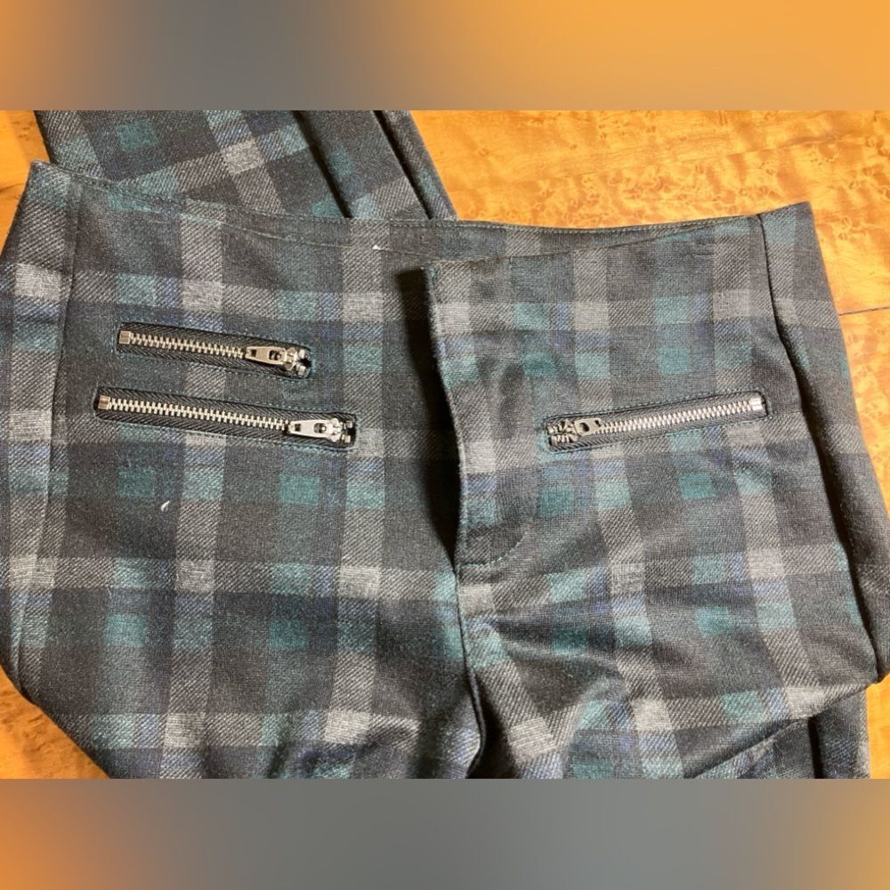 Lord & Taylor Design Lab plaid dress pants, excellent condition, size 26 - Picture 2 of 4
